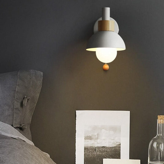 Lampada da parete scandinava a LED in legno colorato Vivale